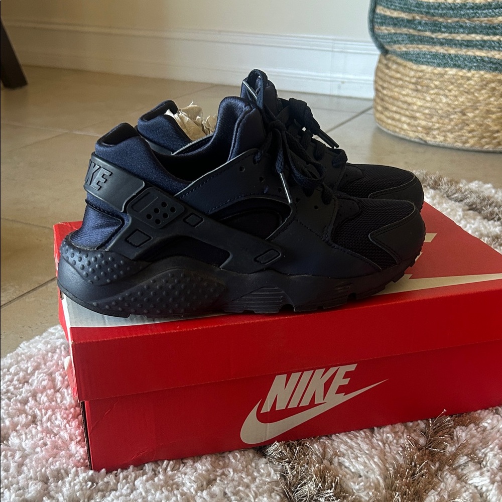 Nike Navy Blue Sneakers